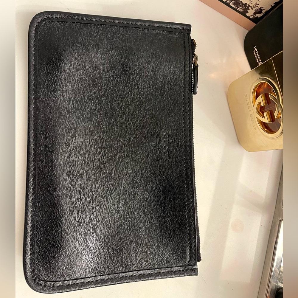 Thin Gucci wallet / Makeup bag